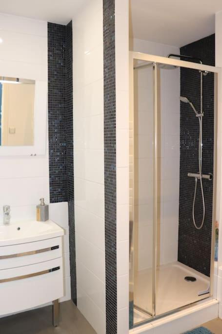Dinard : Loft De 175 M² - A 150 M De La Plage ภายนอก รูปภาพ