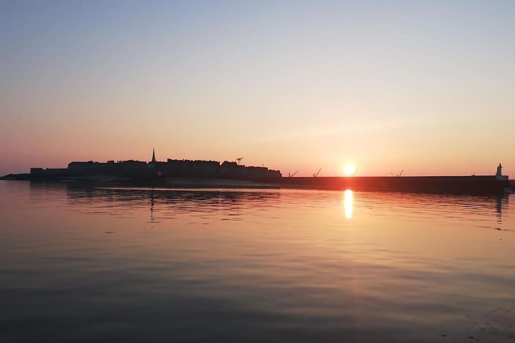 Dinard : Loft De 175 M² - A 150 M De La Plage ภายนอก รูปภาพ